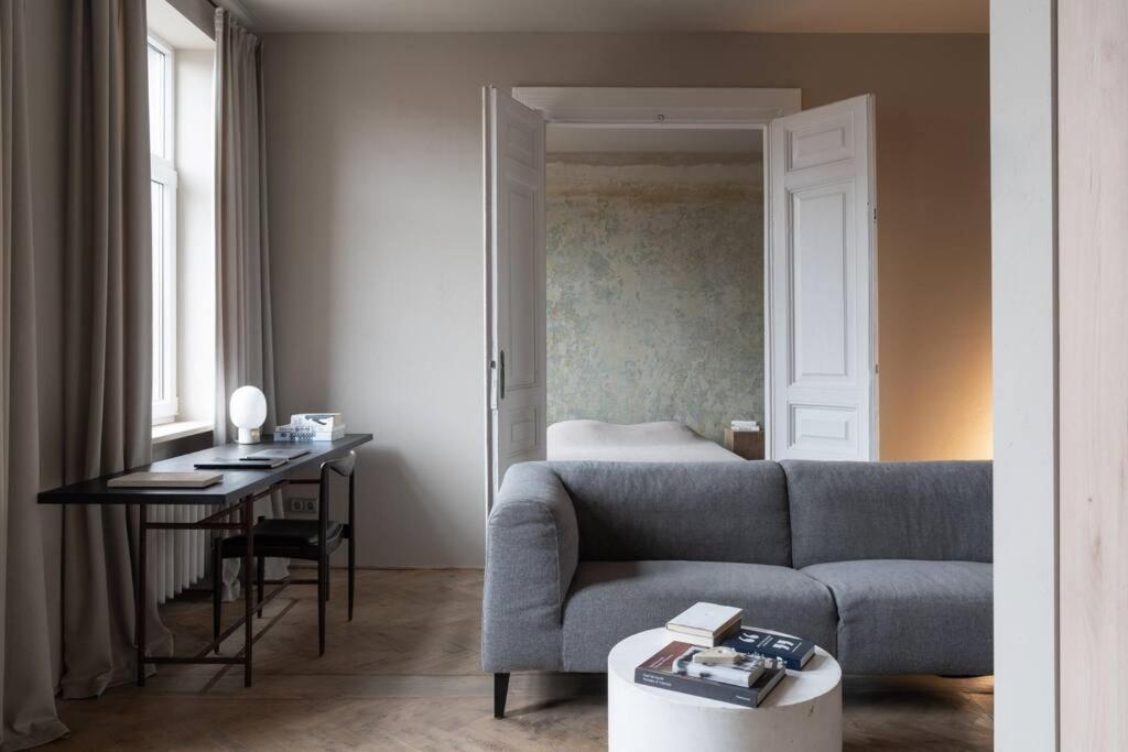 Authentic 1 Bd Old Town Apartment By Hostlovers Kaunas Esterno foto