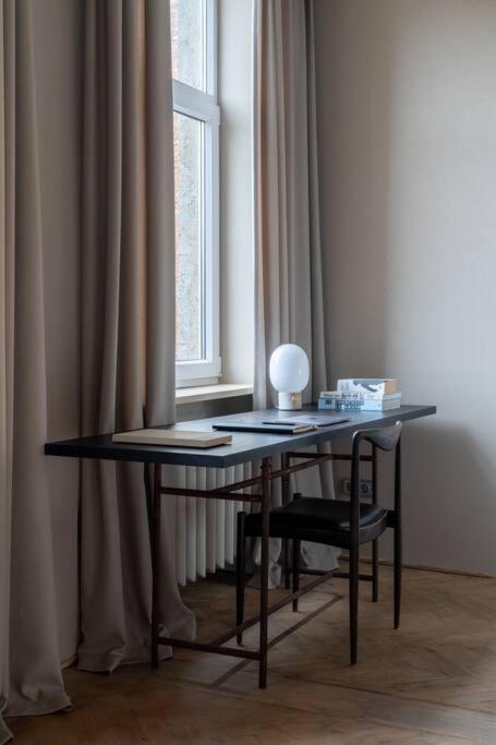 Authentic 1 Bd Old Town Apartment By Hostlovers Kaunas Esterno foto